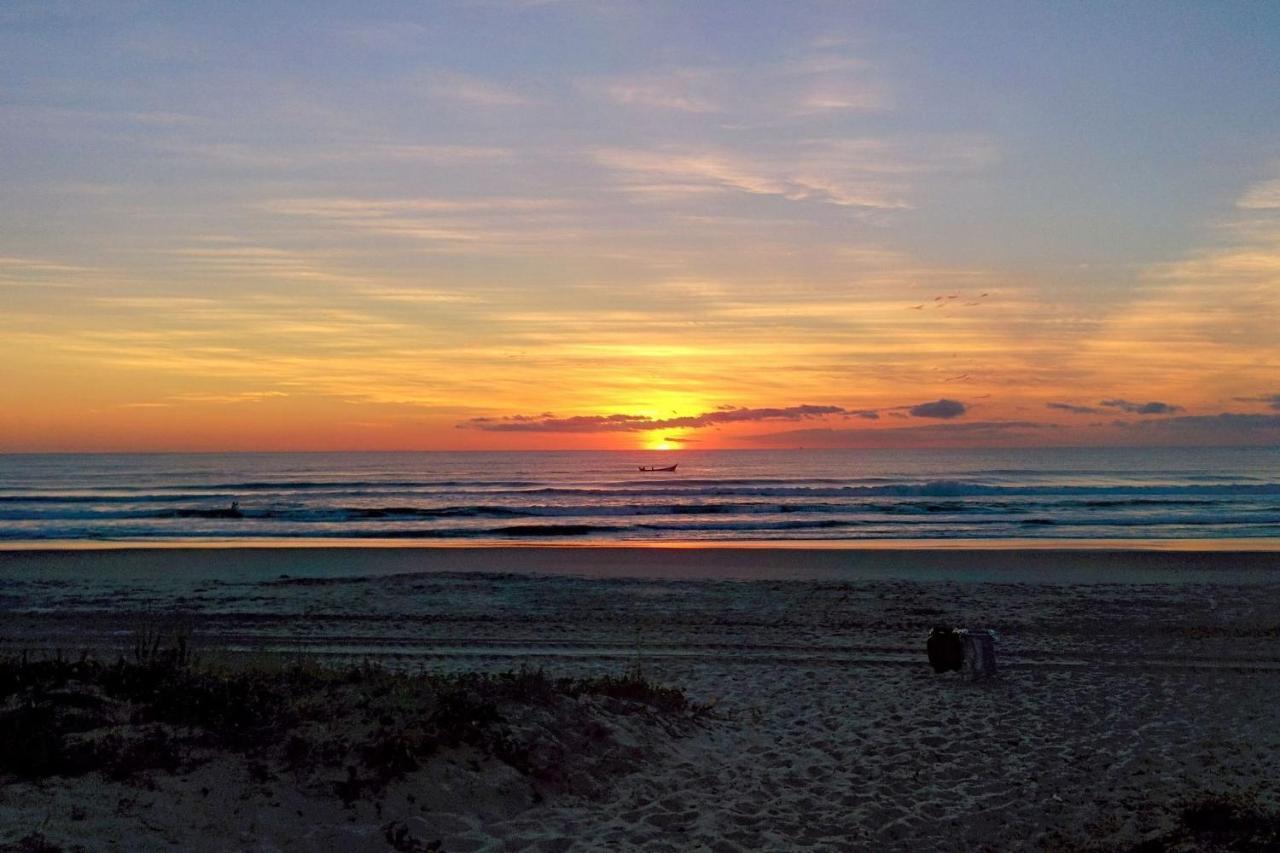 Tranquilidade A Alguns Passos Da Praia - Churrasqueira, Super Wi-Fi! ماتينيوس المظهر الخارجي الصورة